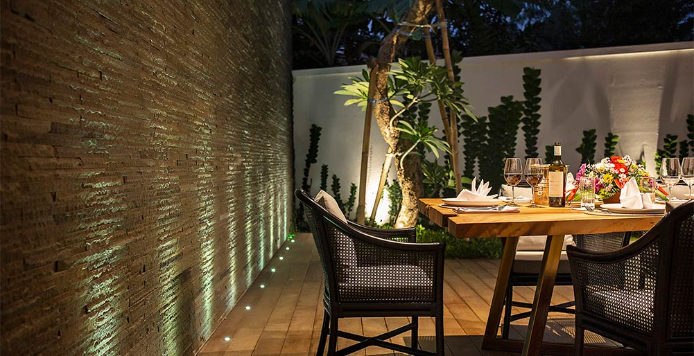 Villa Indrani - Outdoor dining area