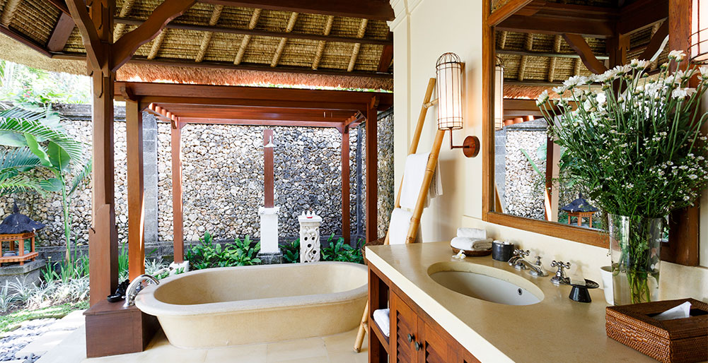 Villa Maridadi - Master Suite bathroom